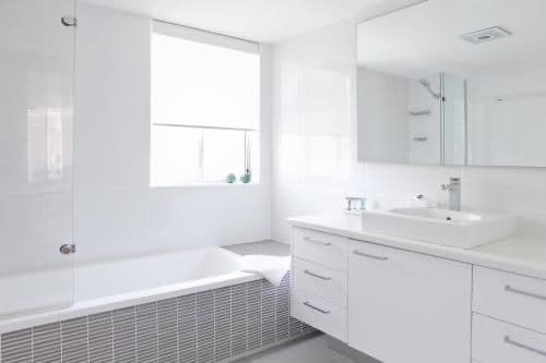 Three-Bedroom Apartment with Balcony