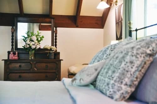 One-Bedroom Cottage with Loft