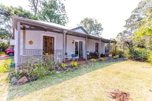 Four-Bedroom House ( Wine Makers Cottage )