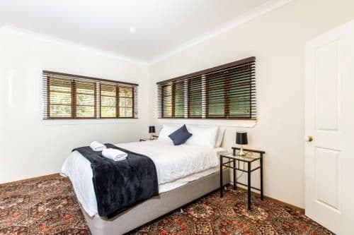 Four-Bedroom House ( Wine Makers Cottage )