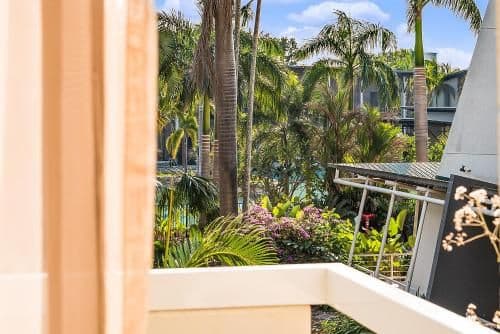 Deluxe Queen Room with Ocean View