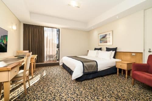 Deluxe Queen Room with Ocean View