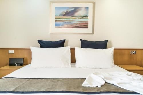 Deluxe Queen Room with Ocean View