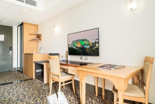 Deluxe Queen Room with Ocean View
