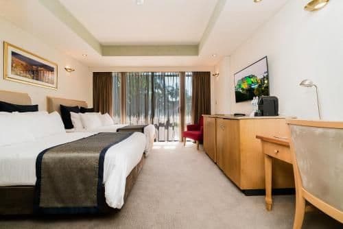 Superior Queen Room with Spa Bath