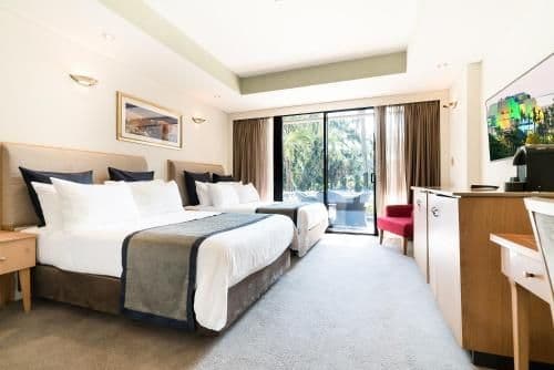 Superior Queen Room with Spa Bath