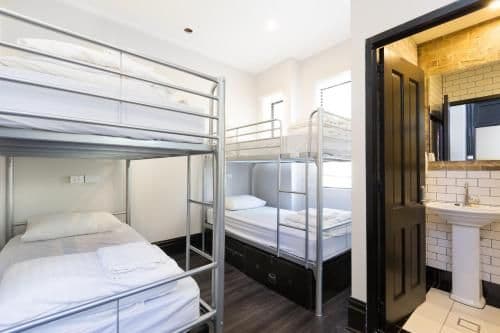 Bed in 8-Bed Mixed Dormitory Room with En suite Bathroom