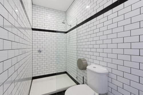 Private 12-Bed Room with En Suite Bathroom