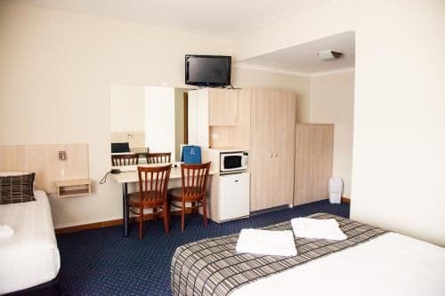 Deluxe Family Room