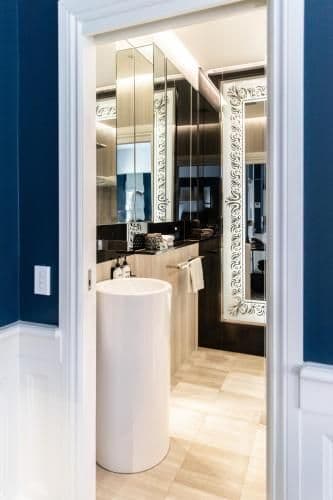 Large Heritage Suite