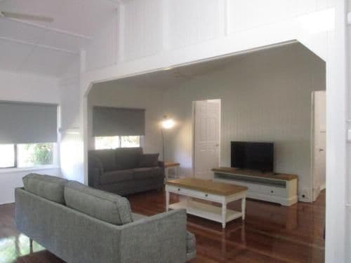 Dandaloo Two-Bedroom Holiday Home