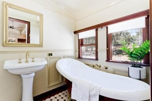 The Carriage - Mundaring