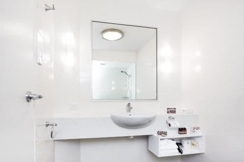 Deluxe Two-Bedroom Apartment