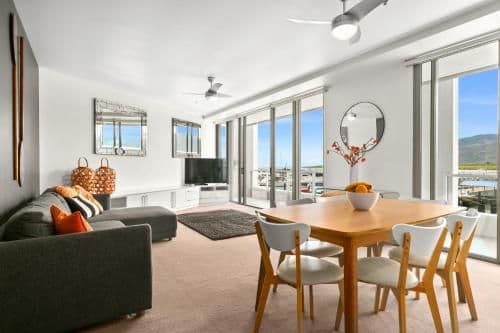 Two-Bedroom Apartment Premium Harbour View 