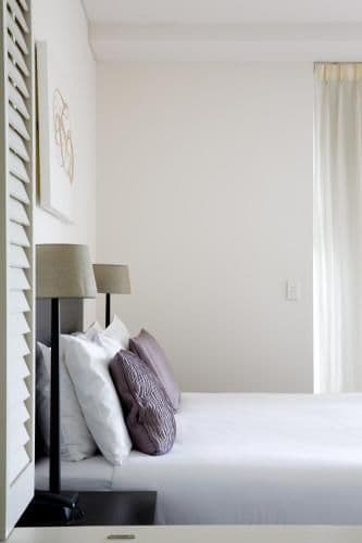 One-Bedroom Apartment with Harbour View