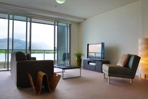 One-Bedroom Apartment with Harbour View