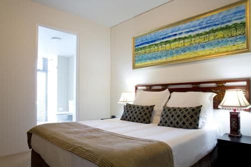Two-Bedroom Apartment with Harbour View