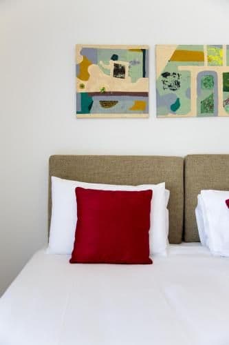 Two-Bedroom Apartment with Harbour View