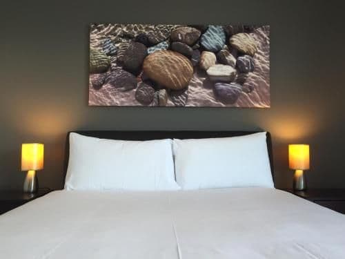 Two-Bedroom Apartment with Harbour View