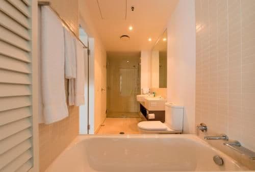 One-Bedroom Apartment with Harbour View