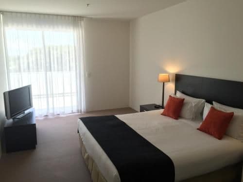Three-Bedroom Apartment with Harbour View