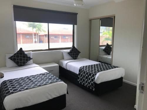 Deluxe Three-Bedroom Apartment