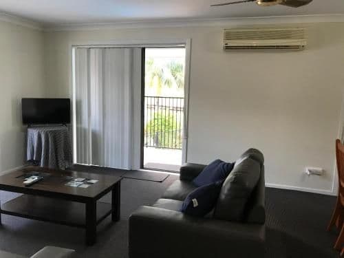 Deluxe Three-Bedroom Apartment