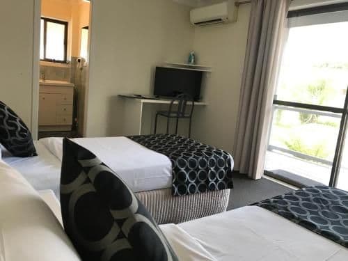 Deluxe Three-Bedroom Apartment