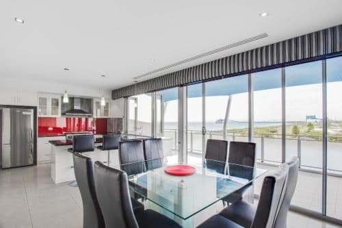 Three-Bedroom Executive Apartment with Ocean View - Ocean 2