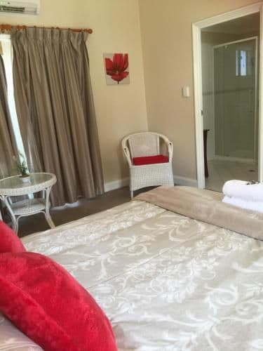 Deluxe Queen Room with Balcony