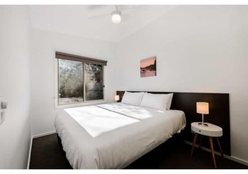 Deluxe 2 Bedroom Cabin - Sleeps 6