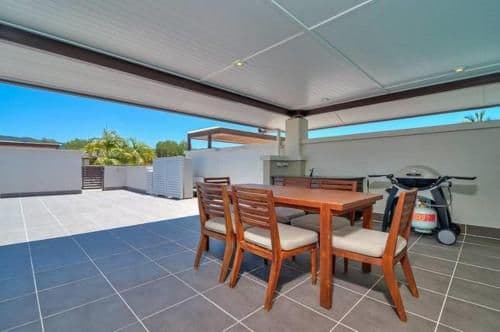Three-Bedroom Penthouse Apartment with Balcony