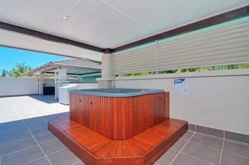 Three-Bedroom Penthouse Apartment with Balcony
