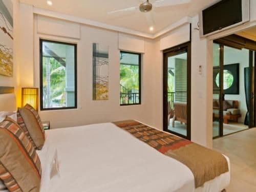 Three-Bedroom Penthouse Apartment with Balcony