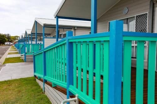 Deluxe Three-Bedroom Cabin - 6 Berth