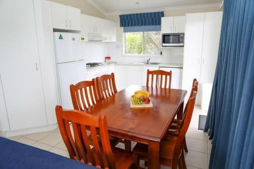 Deluxe Three-Bedroom Cabin - 6 Berth