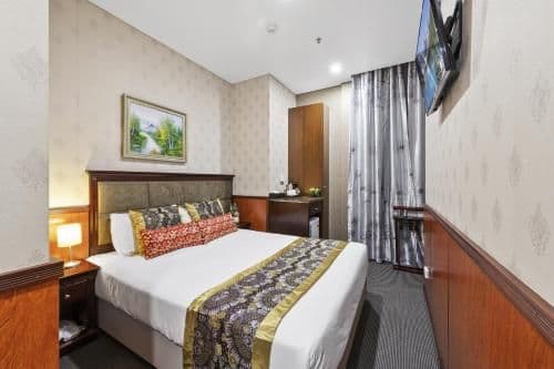 Queen Room