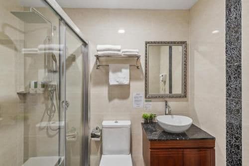 Twin Room with City View