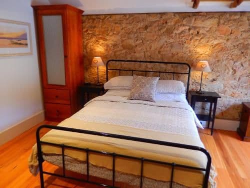 Deluxe Queen Suite
