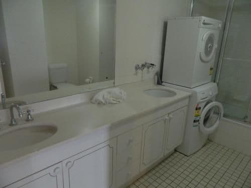 Deluxe Two-Bedroom Apartment with Ocean View