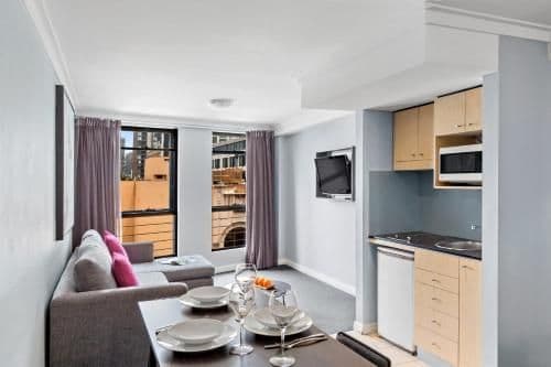 Open-Plan Suite