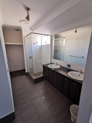 Four-Bedroom House - Lodge 2