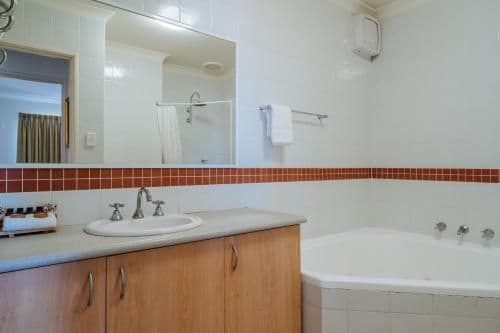 Suite with Spa Bath