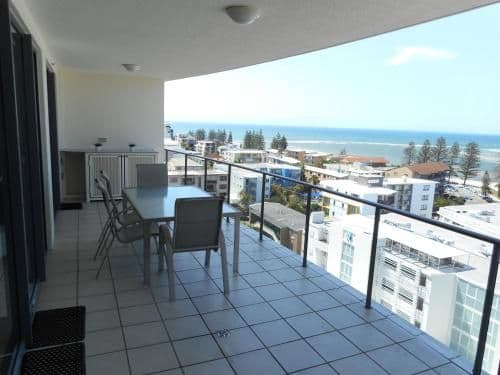 Three-Bedroom Apartment with Premium Ocean View