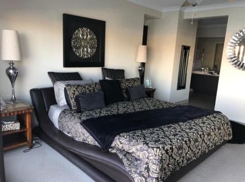 King Suite with Pool View