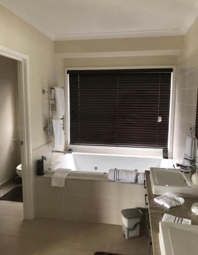 King Suite with Pool View