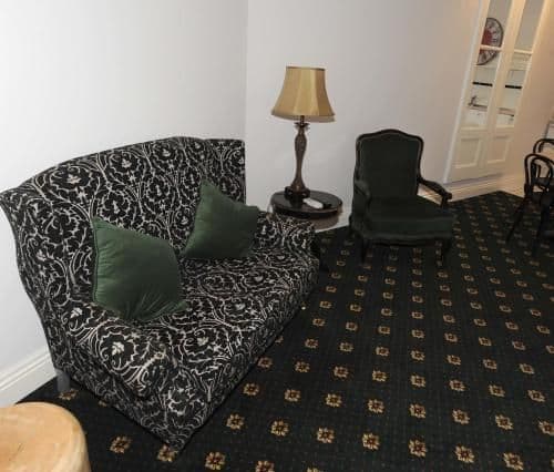 Deluxe King Suite