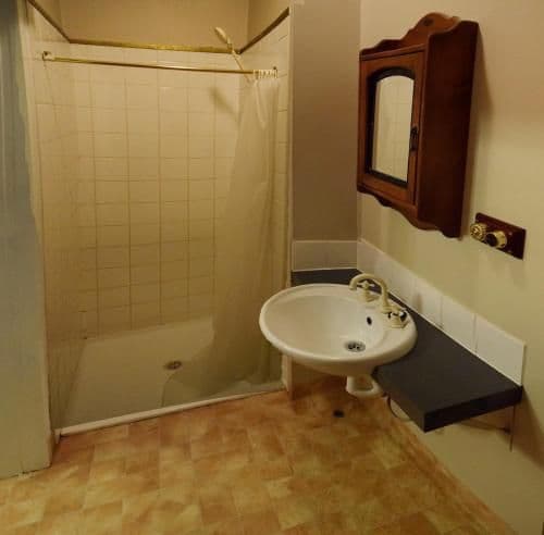 One-Bedroom Apartment - Hoover Apartment
