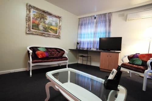 Deluxe Apartment