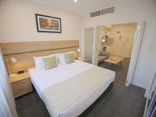 One Bedroom King Suite - Non Smoking
